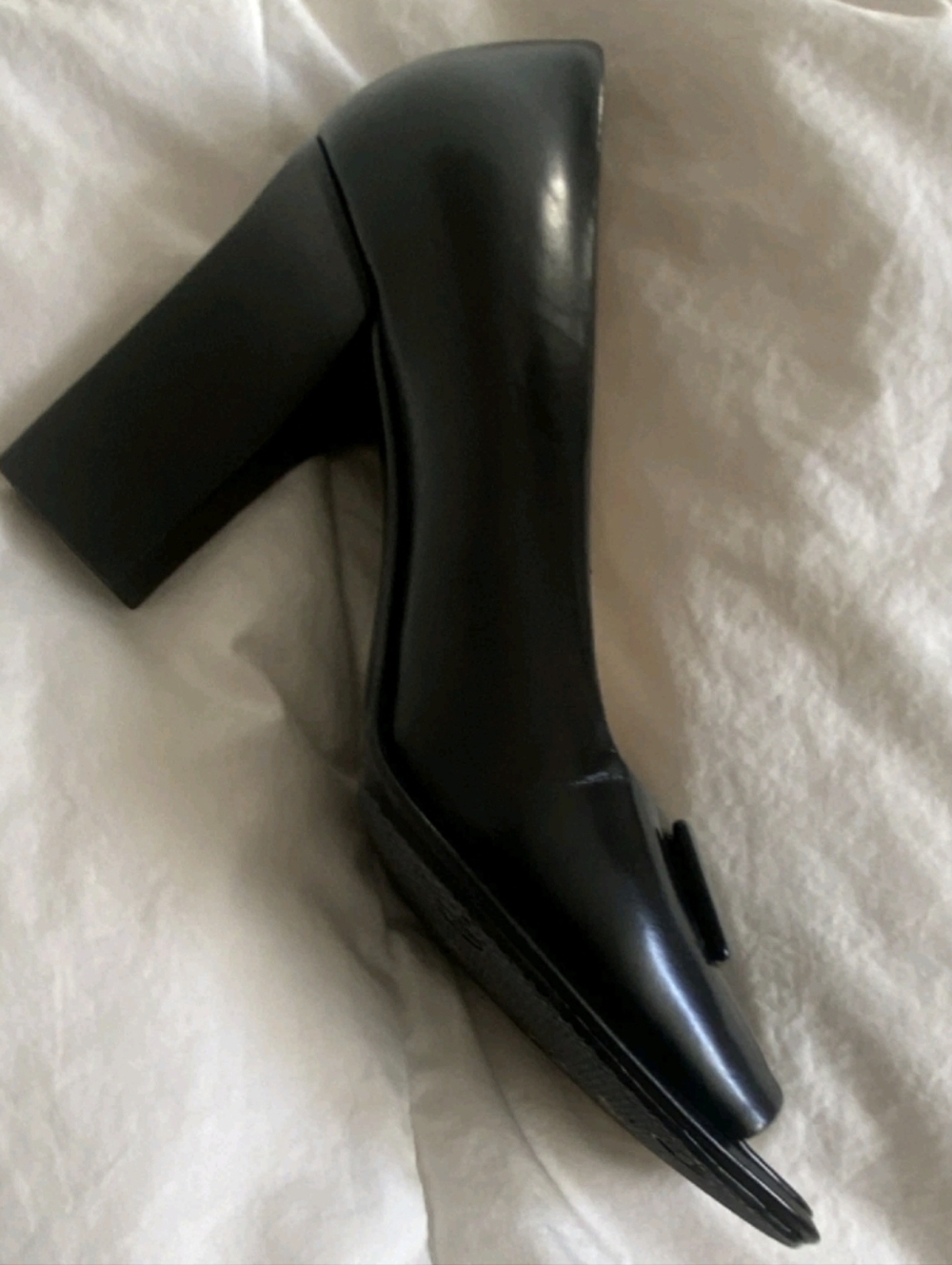 Gucci Black Leather Peep-Toe Block Heel Pumps - Picture 5 of 6